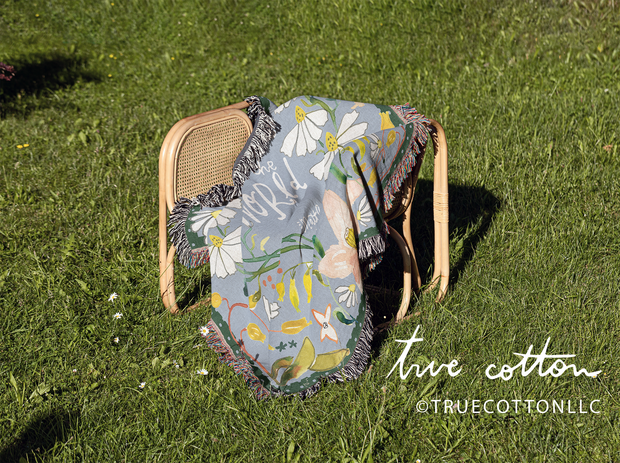 Matthew 5:14 Daisies | Woven Floral Blanket